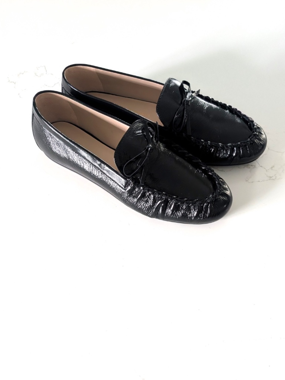Stuart Weitzman Britt Bow Loafers Black Crinkled Patent Leather Flats 9.5B NIB